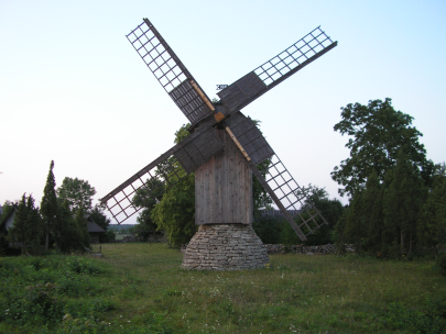 http://aiandus.ee/doc/Tuulik%20Muhu%20maalinna%20juures.bmp